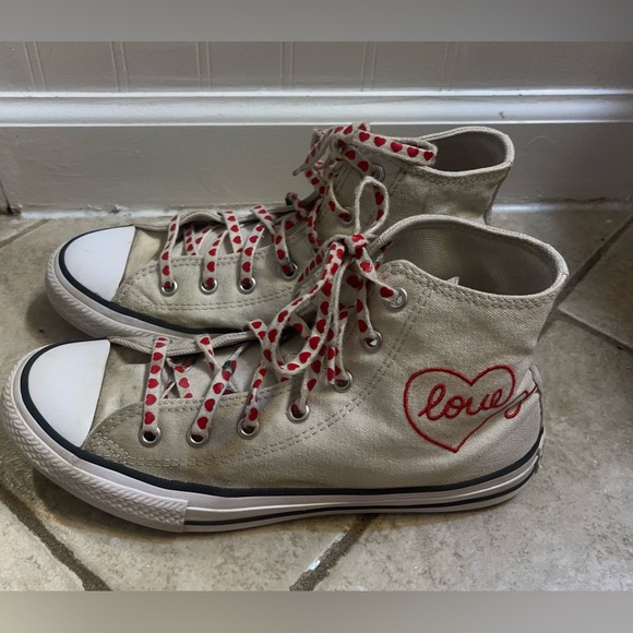 Converse Made With Love High Tops Juniors Size 5 - Picture 2 of 10